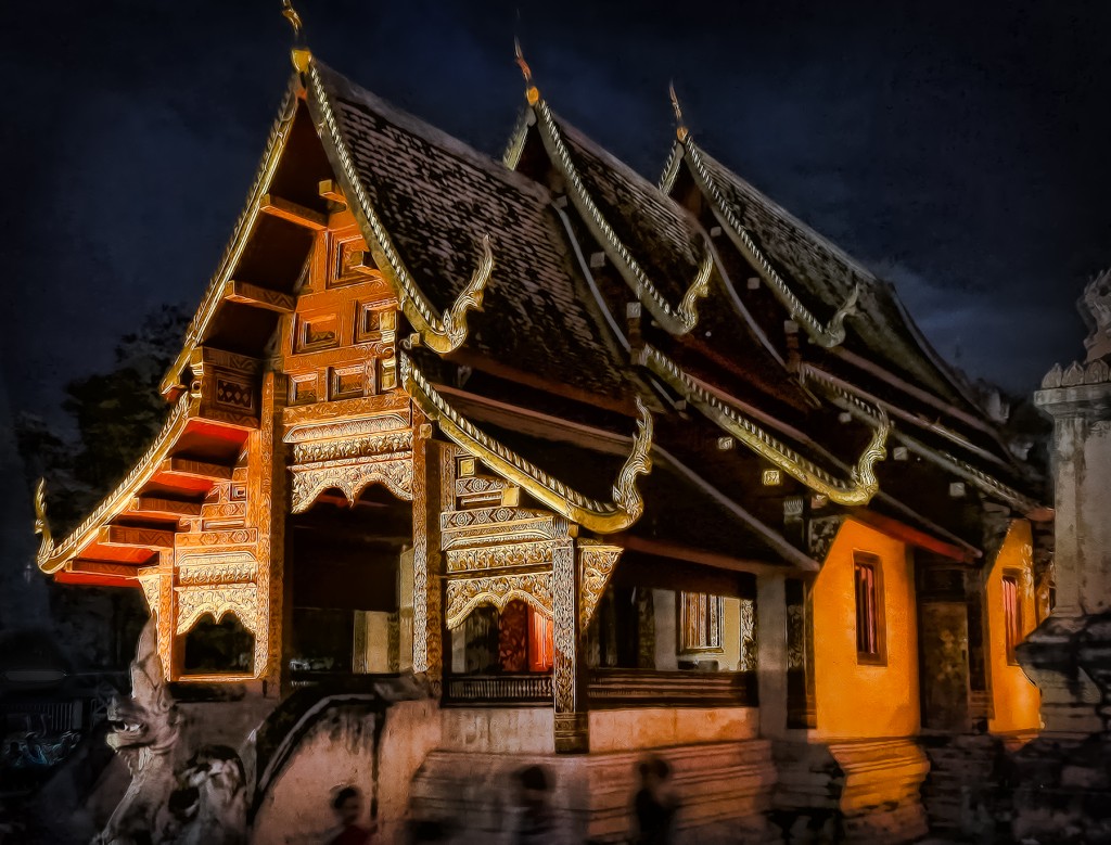 Wat by Night - Chaingmai Thailand